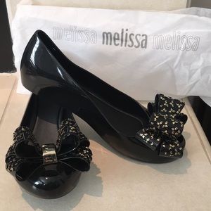 Melissa - NEW- size 9. Melissa black flats w/bow